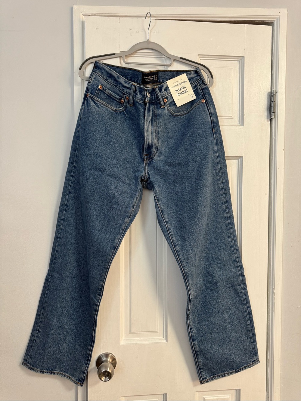 Abercrombie & Fitch Relaxed Straight Jeans Men’s 31x30 Rigid Denim NWT